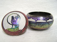 Native American Navajo Made Ceramic Fine Etched Horsehair Small Jewelry Box with Howling Coyote